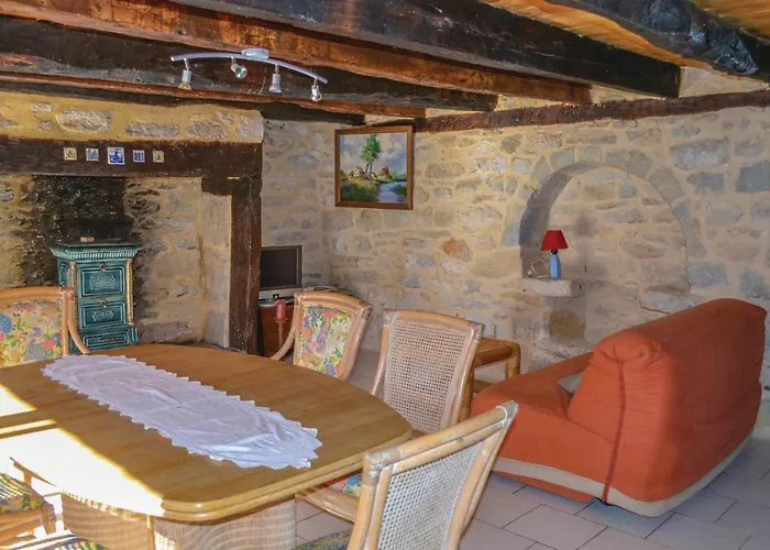 Casa vacanze Lovely In With Wifi